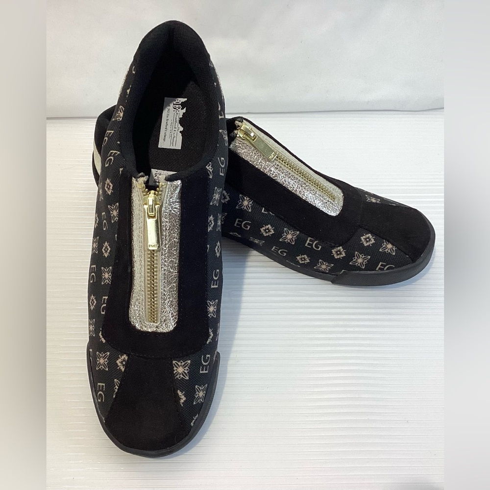 Bradford Exchange Woman’s Slippers Size 9 Color Black w Gold tone Zipper